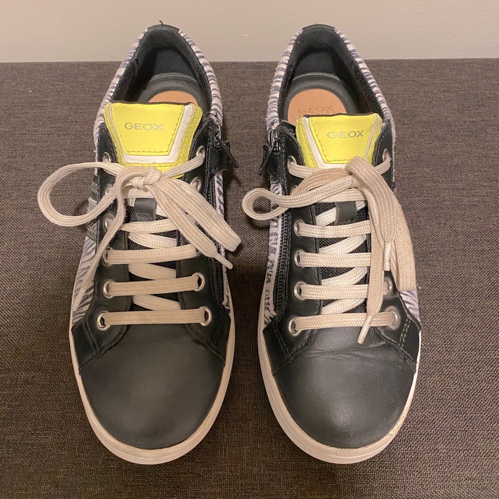 GEOX girls sneakers size 4
